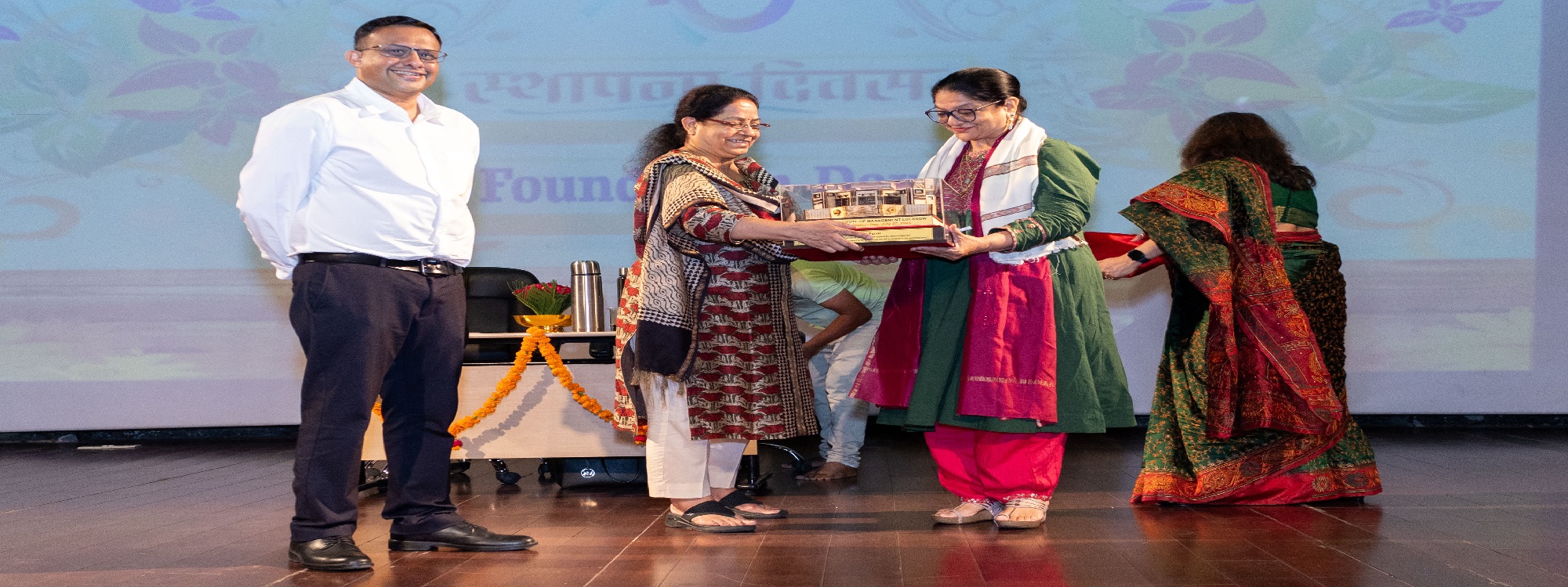 ABOUT IIM LUCKNOW