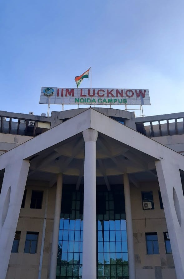 IIM Lucknow Noida Campus sign